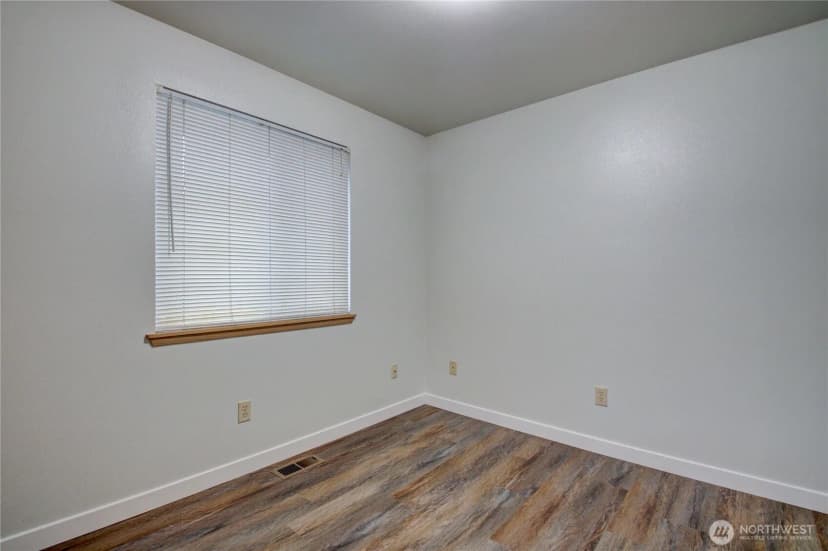 Property photo for 17728 27th Avenue Ne, Marysville photo 18