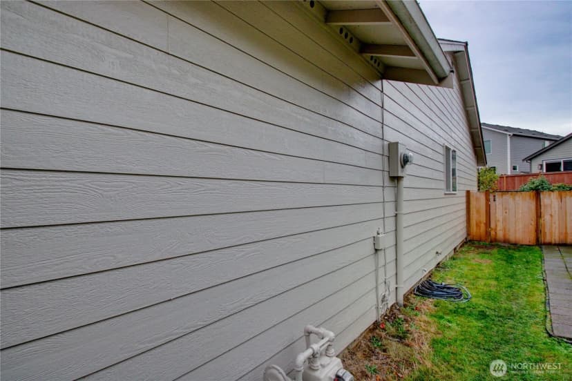 Property photo for 17728 27th Avenue Ne, Marysville photo 24