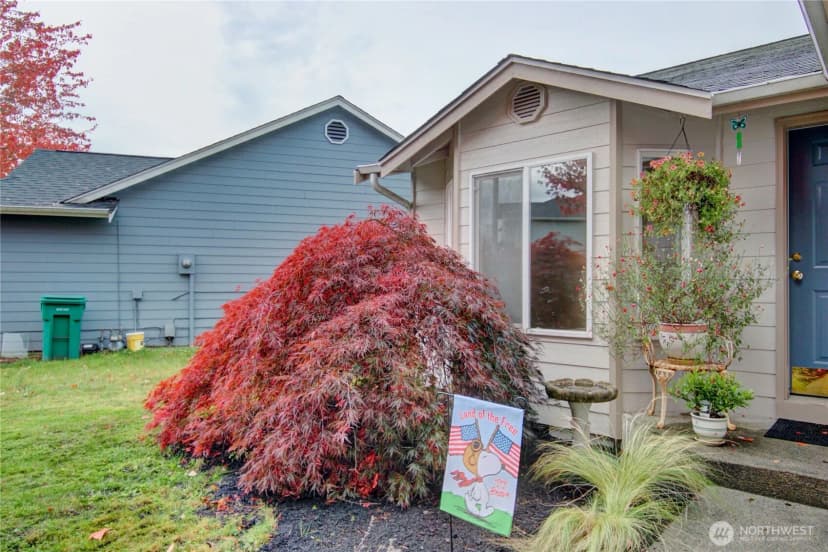 Property photo for 17728 27th Avenue Ne, Marysville photo 2