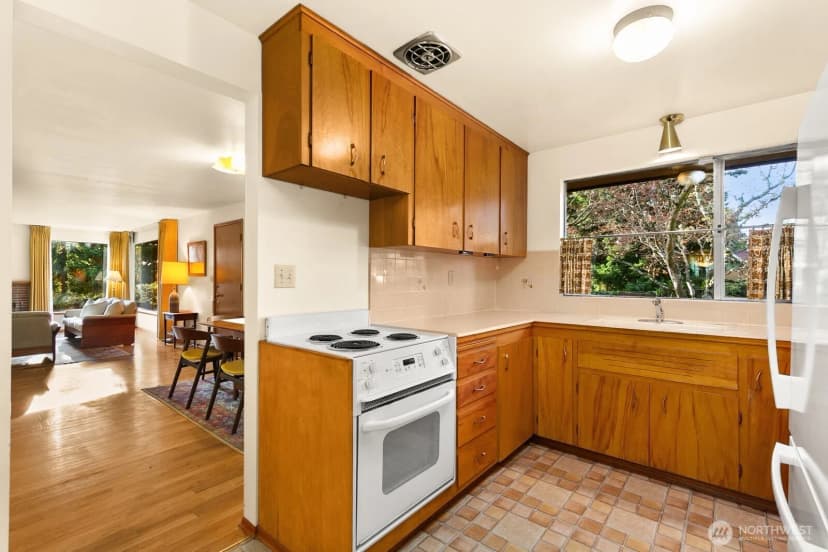 Property photo for 11838 18th Avenue Sw, Burien photo 10