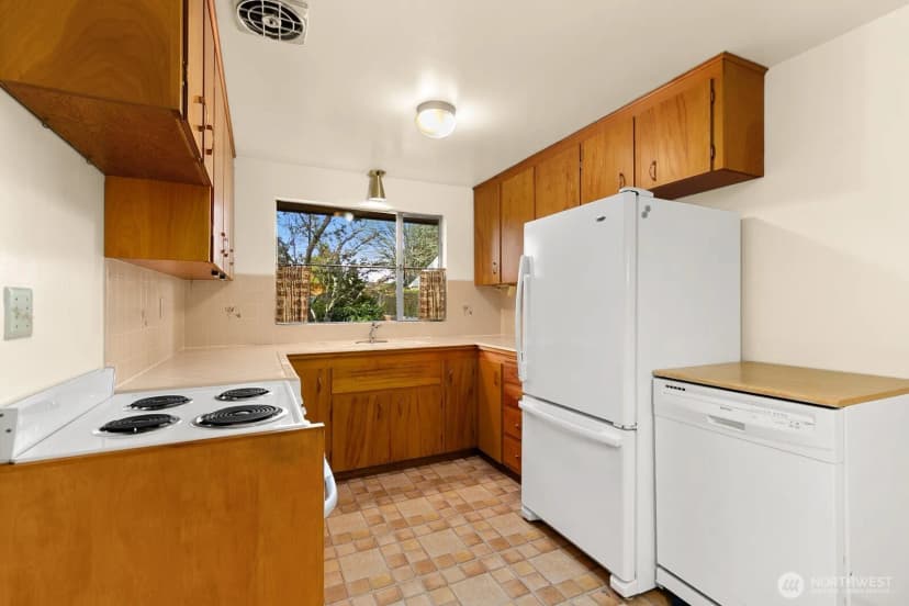 Property photo for 11838 18th Avenue Sw, Burien photo 9