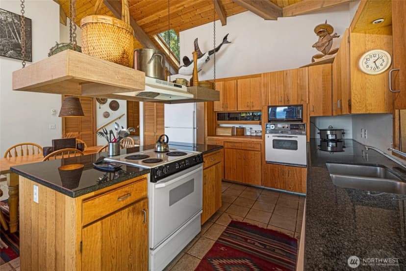 Property photo for 30 Smugglers Rowe, Henry Island photo 22