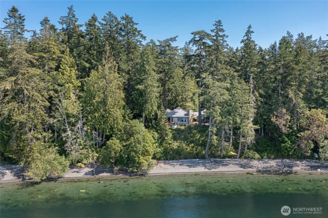 Property photo for 30 Smugglers Rowe, Henry Island photo 2