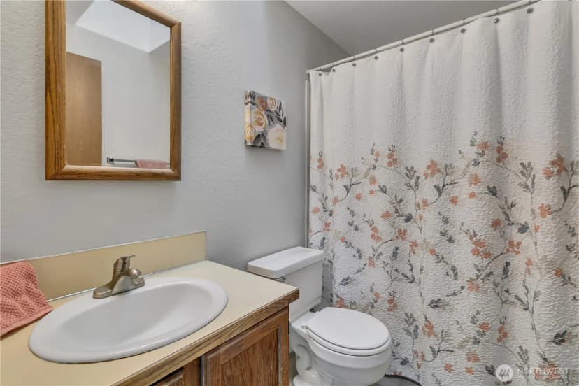 Property photo for 20416 104th Avenue Se, Kent photo 21