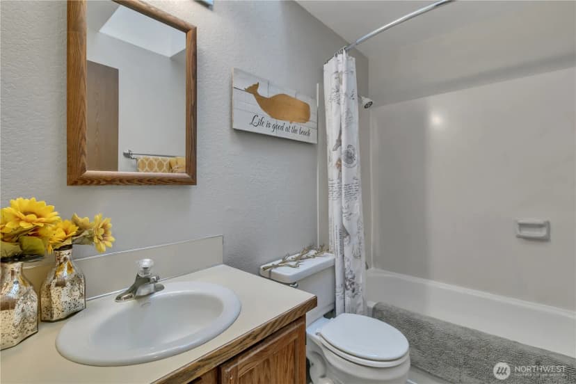 Property photo for 20416 104th Avenue Se, Kent photo 24