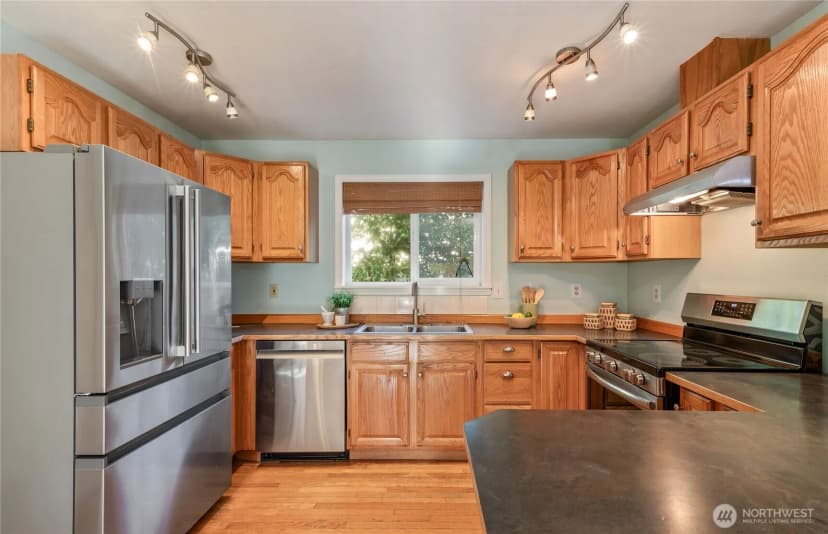 Property photo for 1011 Thomas Street, Port Townsend photo 13