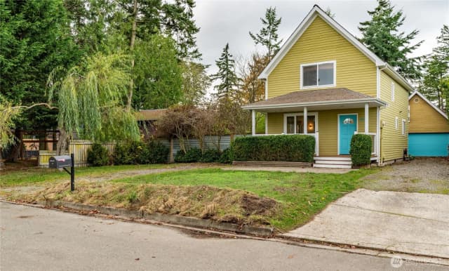 Property photo for 1011 Thomas Street, Port Townsend photo 2