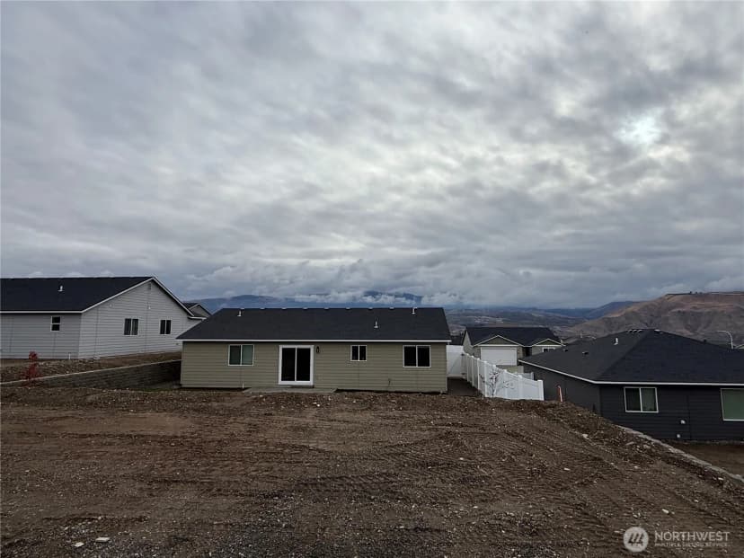 Property photo for 2340 2nd Street Se, East Wenatchee photo 34