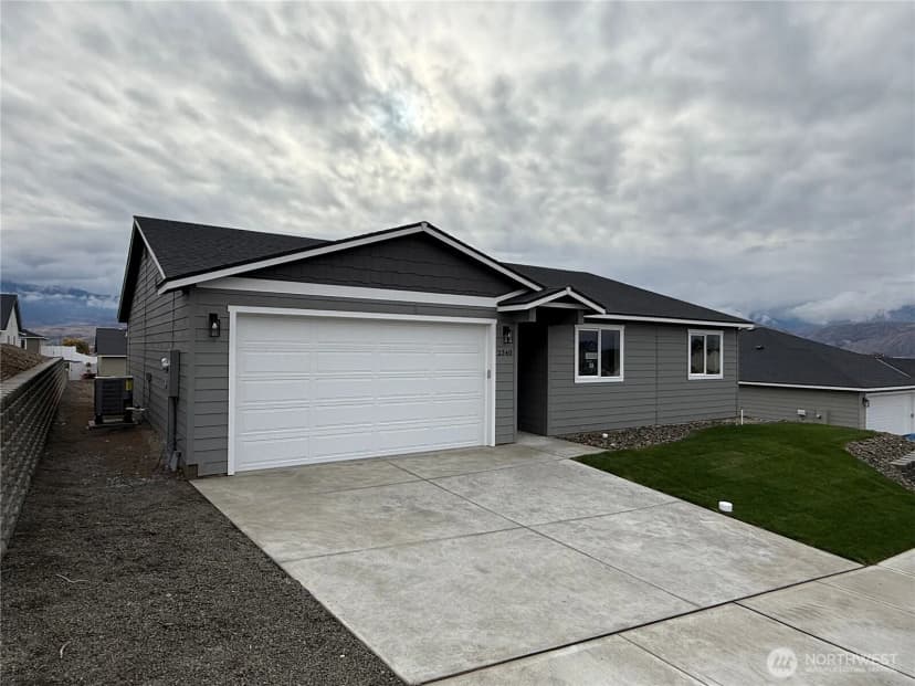 Property photo for 2340 2nd Street Se, East Wenatchee photo 3