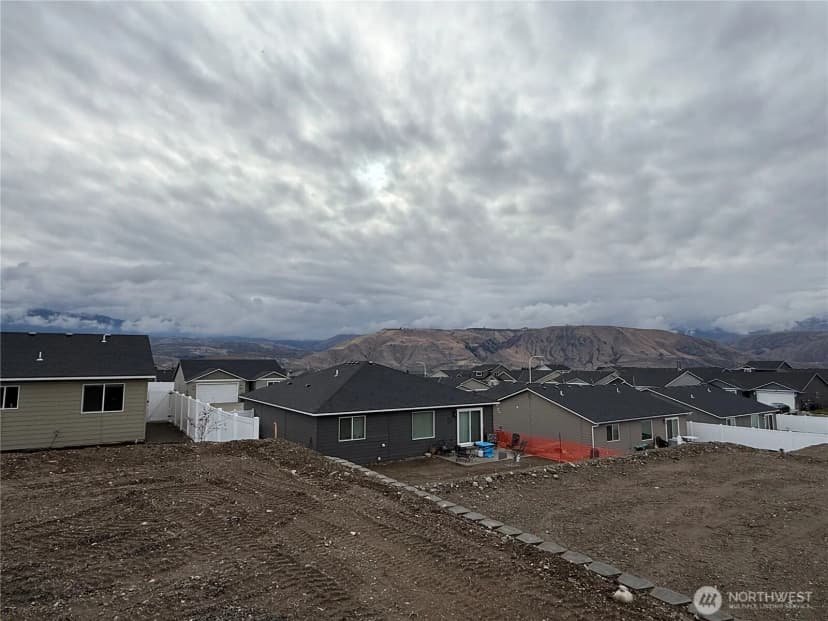 Property photo for 2340 2nd Street Se, East Wenatchee photo 35
