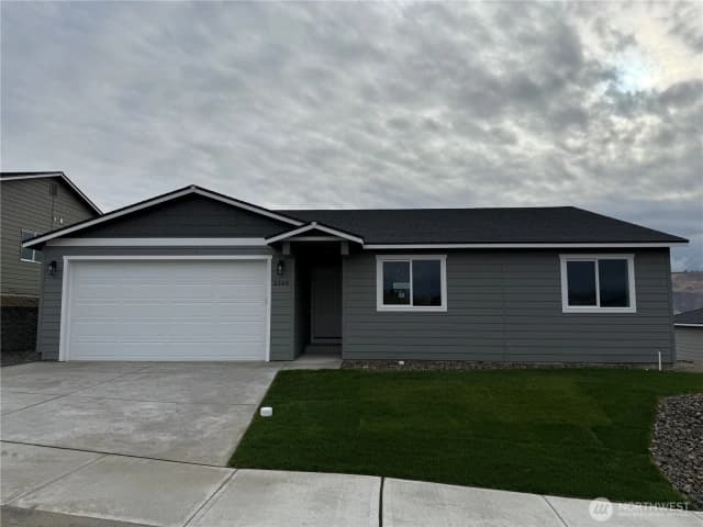 Property photo for 2340 2nd Street Se, East Wenatchee photo 2