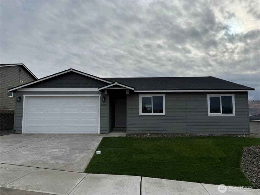 Property photo for 2340 2nd Street Se, East Wenatchee photo 2