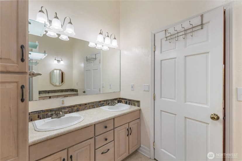 Property photo for 66 Cedar Ridge Lane, Oakville photo 18