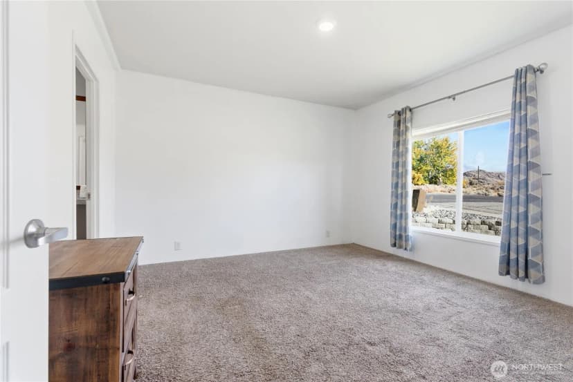 Property photo for 465 Division Street, Grand Coulee photo 7
