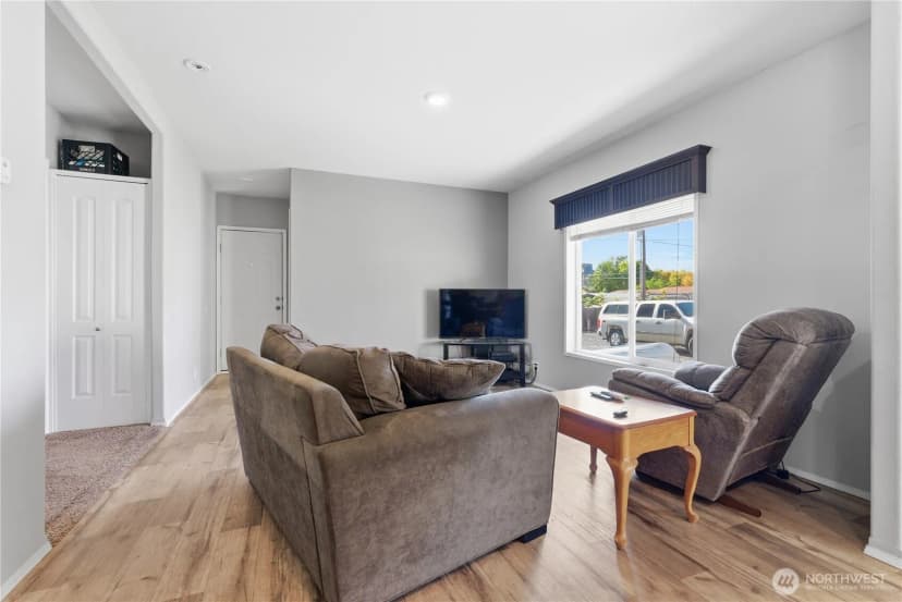 Property photo for 465 Division Street, Grand Coulee photo 12