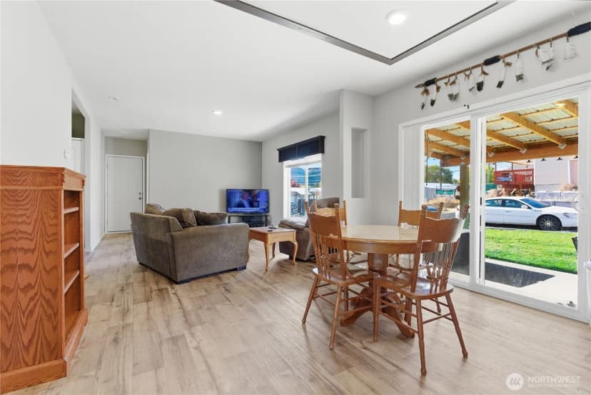 Property photo for 465 Division Street, Grand Coulee photo 11