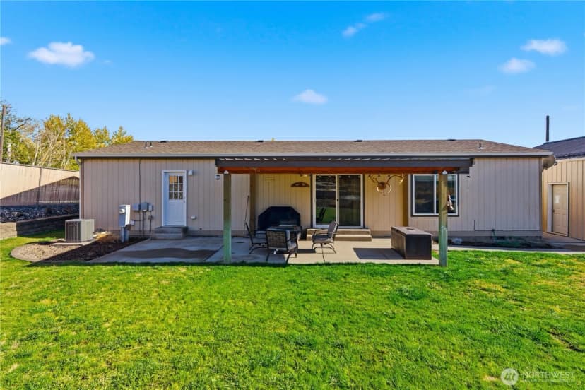 Property photo for 465 Division Street, Grand Coulee photo 30