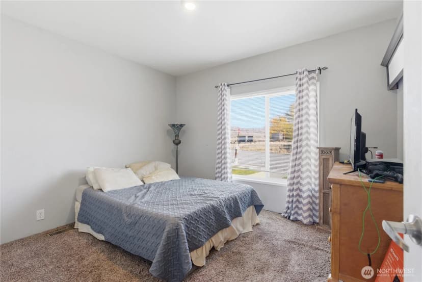 Property photo for 465 Division Street, Grand Coulee photo 20