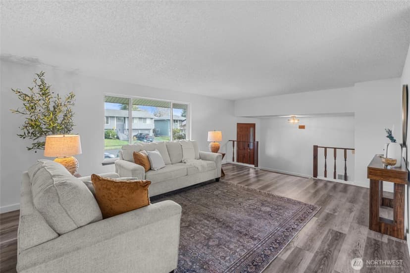 Property photo for 807 Wayne Drive, Centralia photo 6