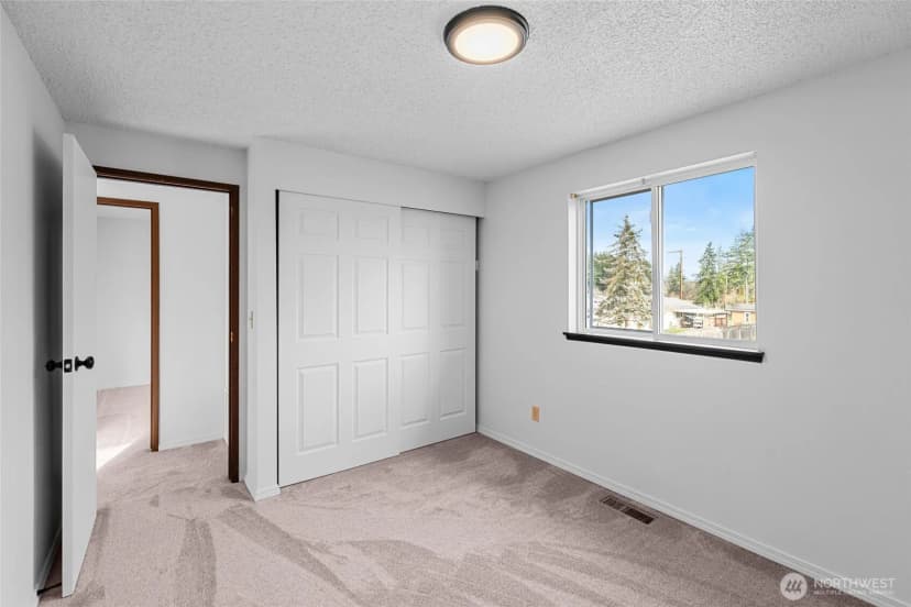 Property photo for 807 Wayne Drive, Centralia photo 26