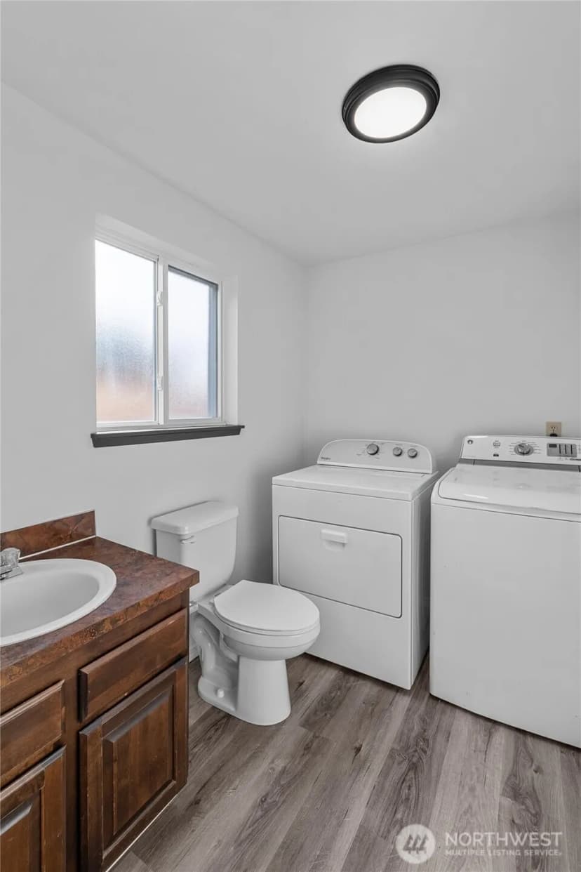 Property photo for 807 Wayne Drive, Centralia photo 19