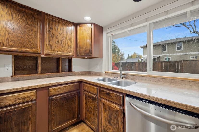 Property photo for 32446 Morgan Drive, Black Diamond photo 12