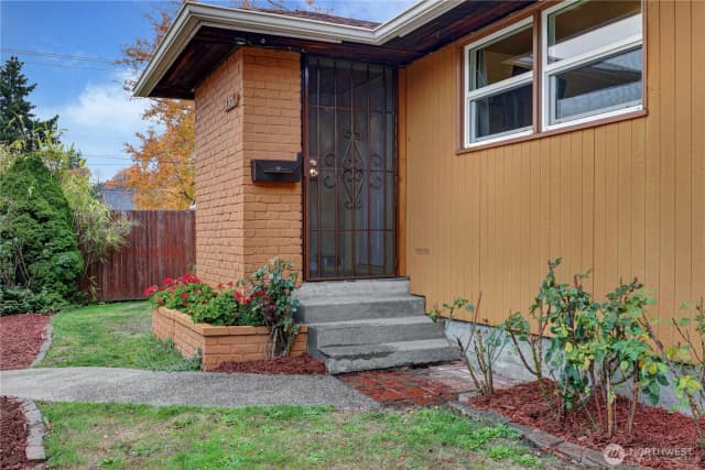 Property photo for 3906 S Morgan Street, Seattle photo 2