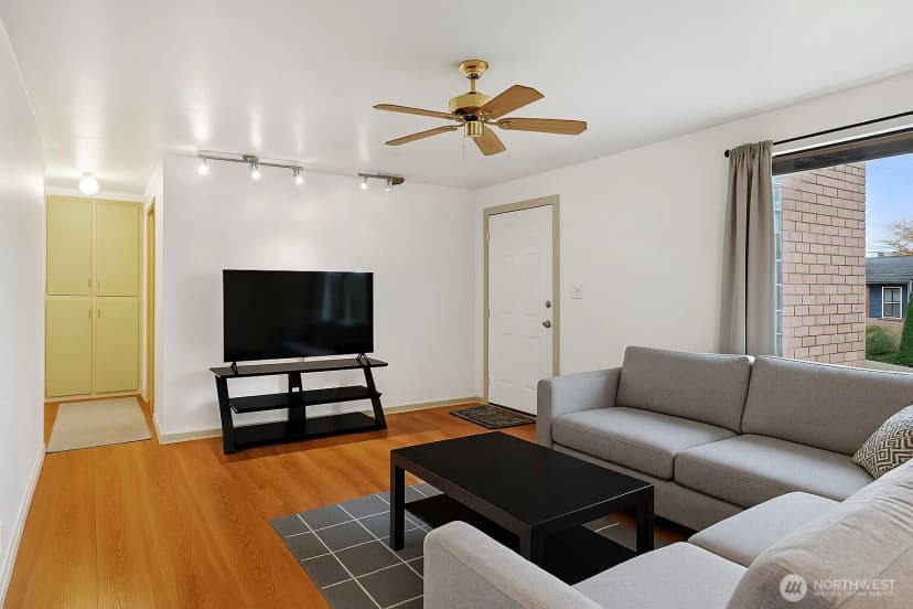 Property photo for 3906 S Morgan Street, Seattle photo 4