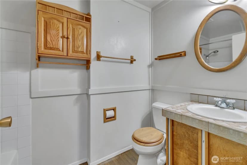 Property photo for 19227 8th Avenue S, Des Moines photo 15