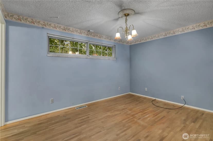 Property photo for 19227 8th Avenue S, Des Moines photo 18