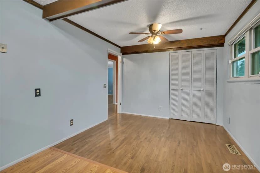 Property photo for 19227 8th Avenue S, Des Moines photo 14