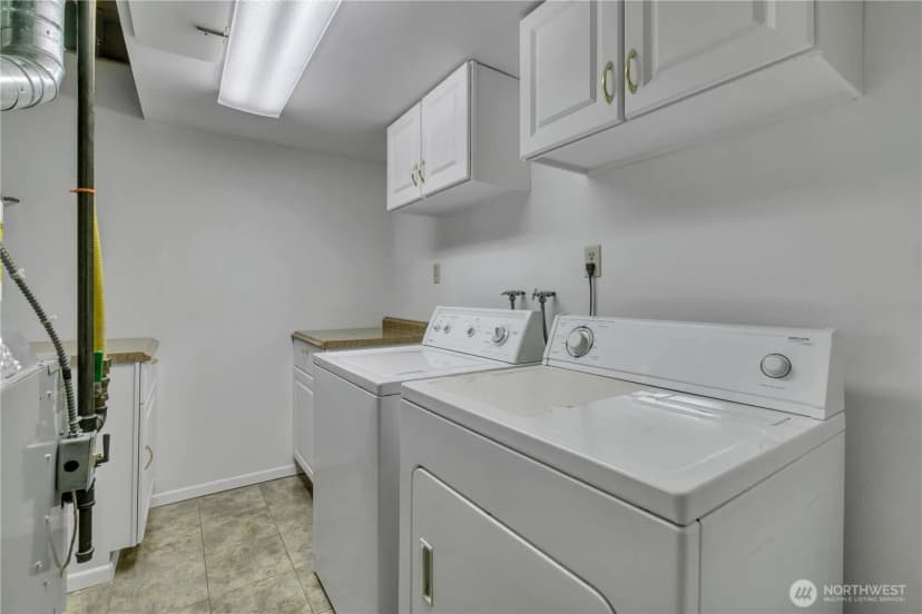 Property photo for 19227 8th Avenue S, Des Moines photo 27