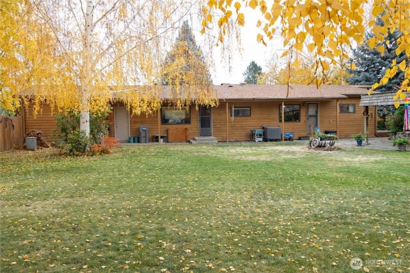 Property photo for 319 Oak Street, Omak photo 33
