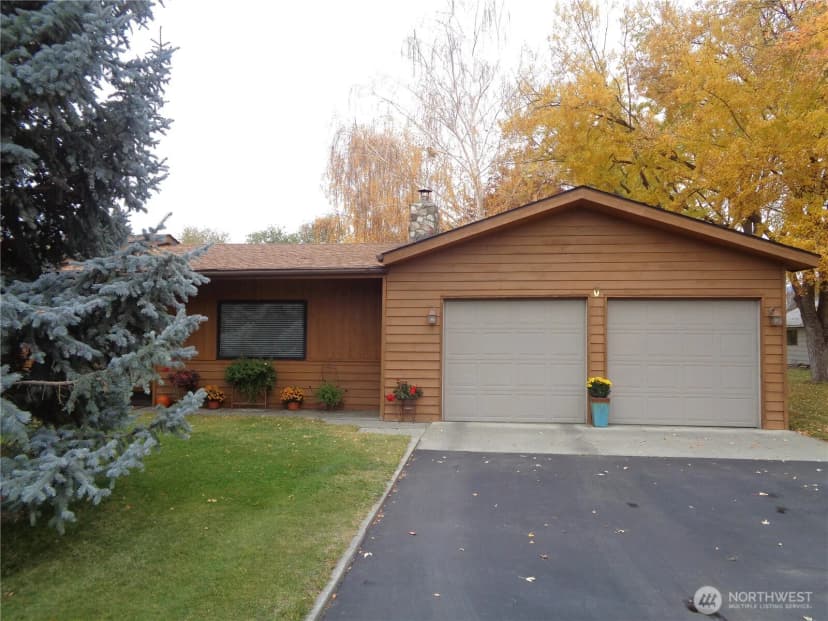 Property photo for 319 Oak Street, Omak photo 28