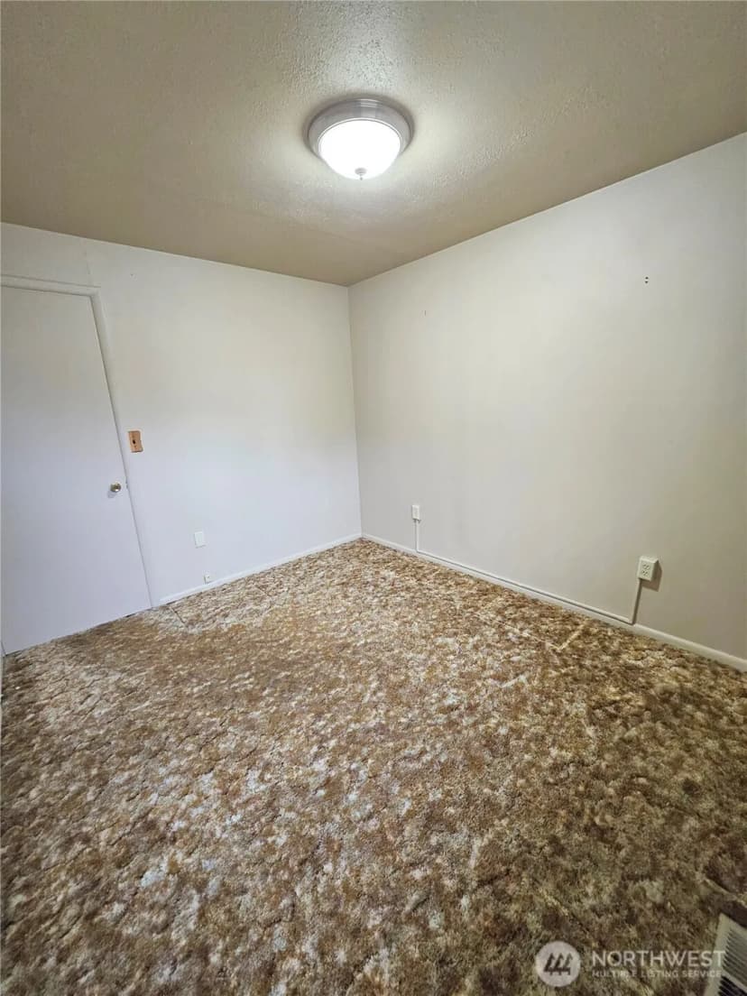 Property photo for 319 Oak Street, Omak photo 14