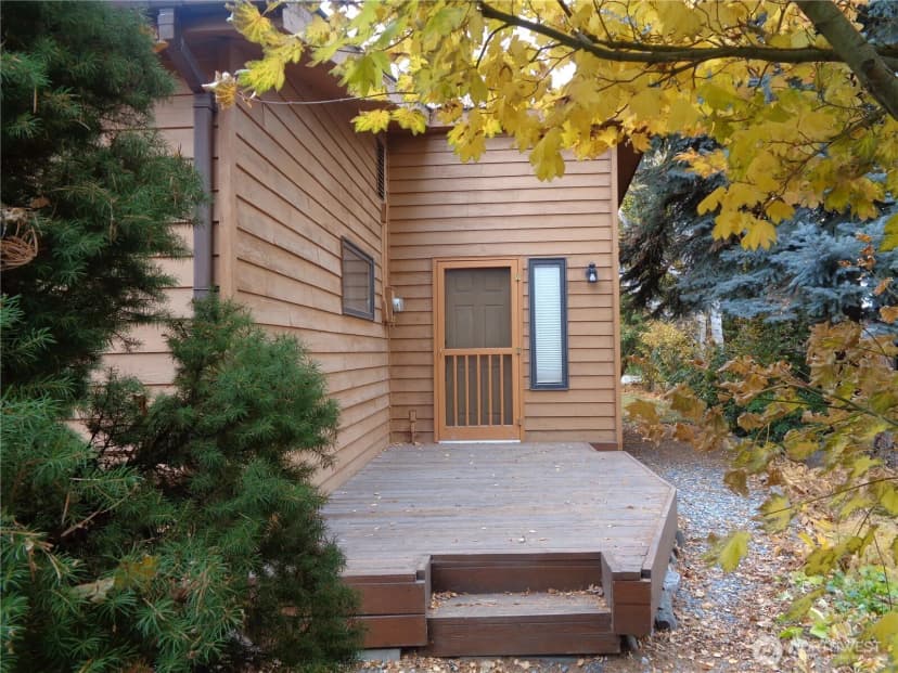 Property photo for 319 Oak Street, Omak photo 32