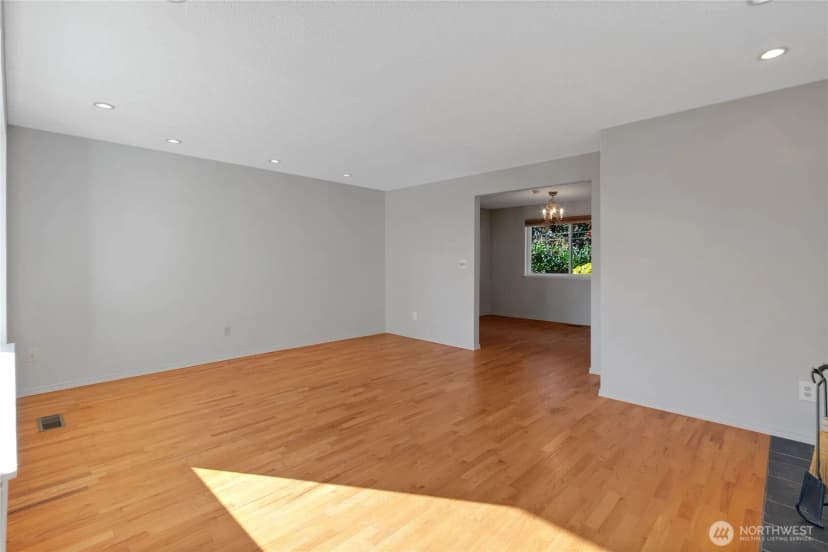 Property photo for 5002 66th Avenue W, University Place photo 9