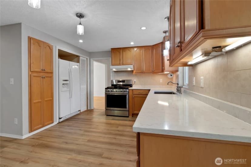Property photo for 5002 66th Avenue W, University Place photo 14