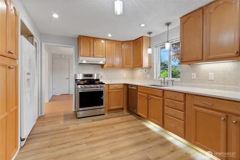 Property photo for 5002 66th Avenue W, University Place photo 12