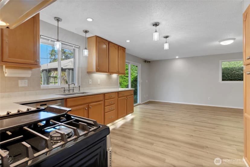 Property photo for 5002 66th Avenue W, University Place photo 13