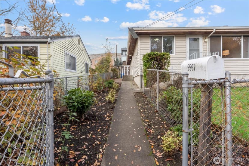 Property photo for 5561 16th Avenue S, Seattle photo 17
