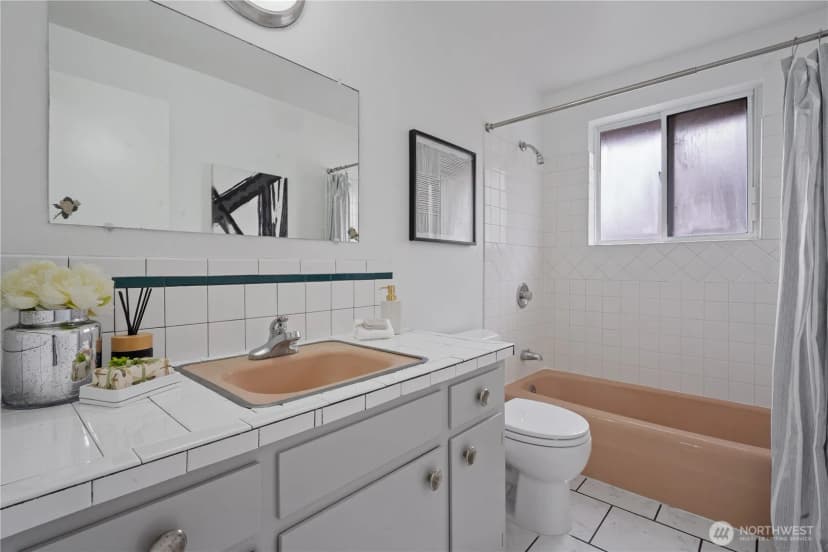 Property photo for 5561 16th Avenue S, Seattle photo 14