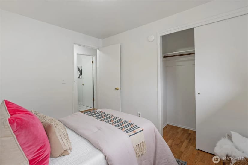 Property photo for 5561 16th Avenue S, Seattle photo 10