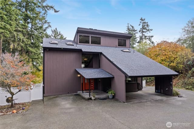 Property photo for 1048 12th Avenue, Fox Island photo 2