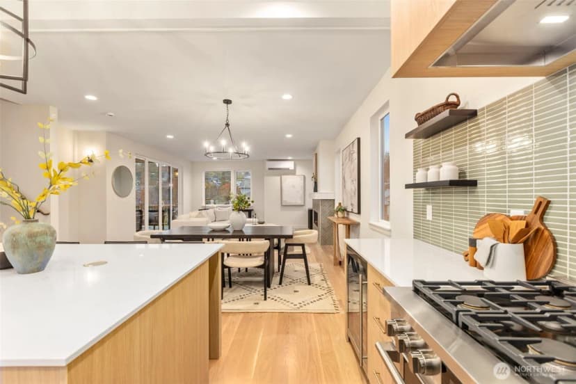 Property photo for 3222 W Bertona Street, Seattle photo 14