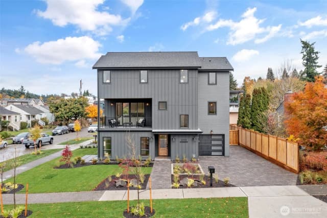 Property photo for 3222 W Bertona Street, Seattle photo 2