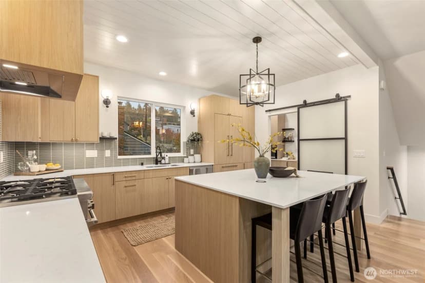 Property photo for 3222 W Bertona Street, Seattle photo 10