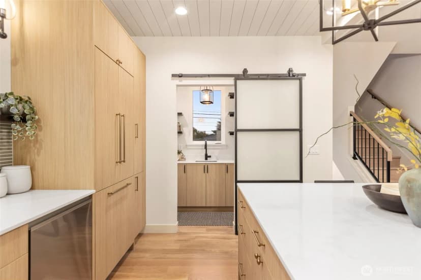 Property photo for 3222 W Bertona Street, Seattle photo 11