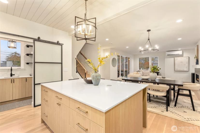 Property photo for 3222 W Bertona Street, Seattle photo 12