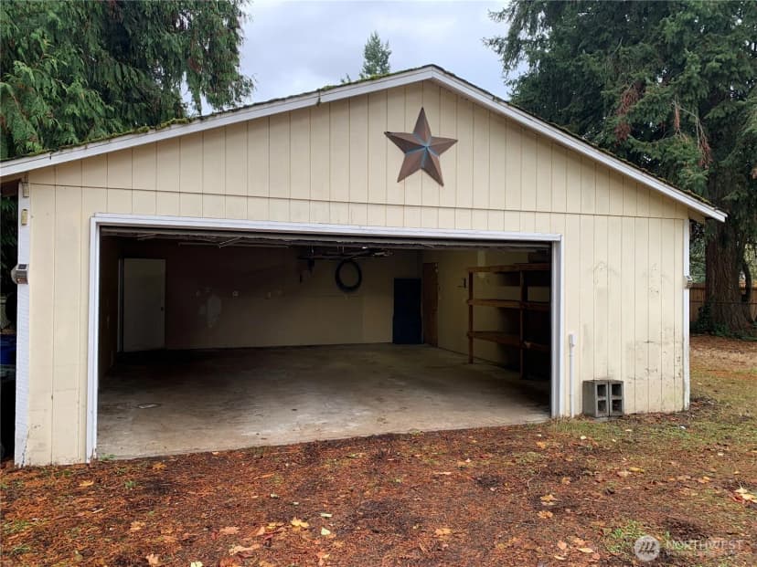Property photo for 12811 128th Avenue S, Burien photo 17